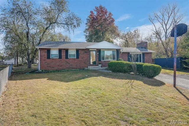 $120,000 | 43 Iris Avenue, Granite City, IL 62040