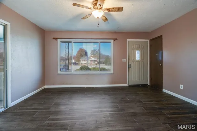 $120,000 | 43 Iris Avenue, Granite City, IL 62040