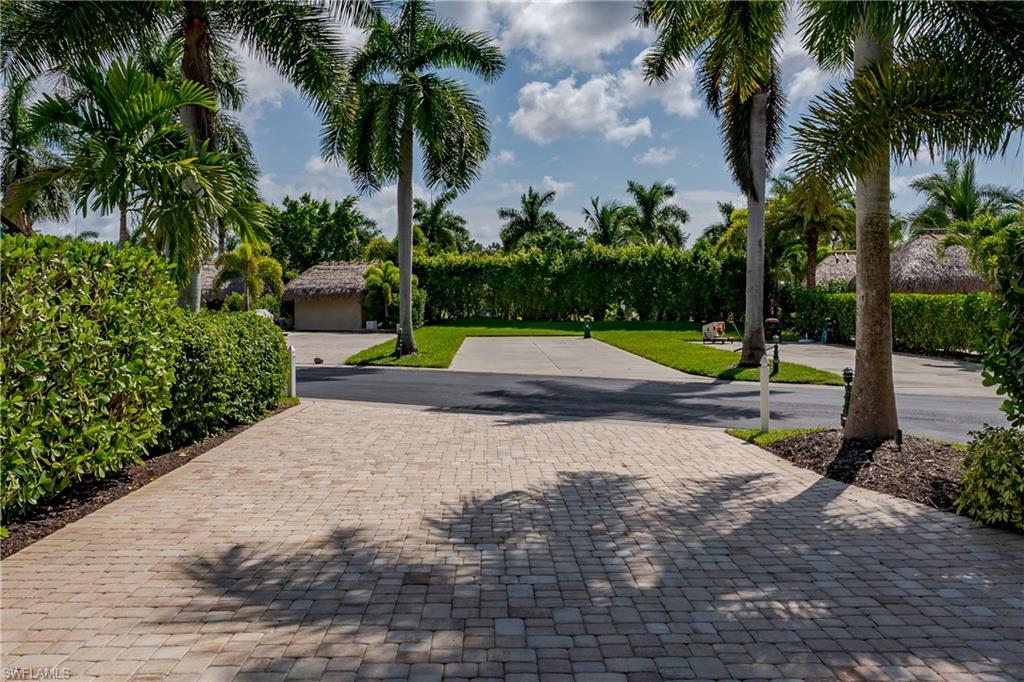 13565 Snapper Lane Naples, FL 34114 - Photo 12 of 38