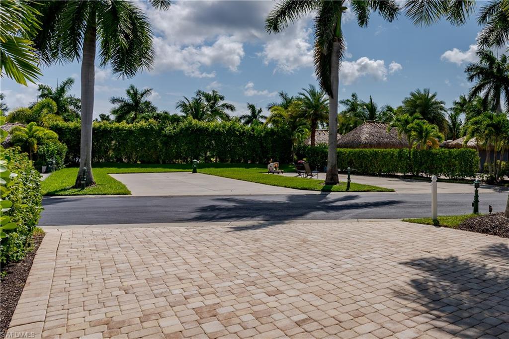 13565 Snapper Lane Naples, FL 34114 - Photo 13 of 38