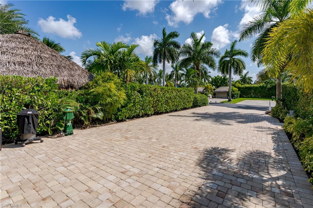 13565 Snapper Lane Naples, FL 34114 - Photo 8 of 38