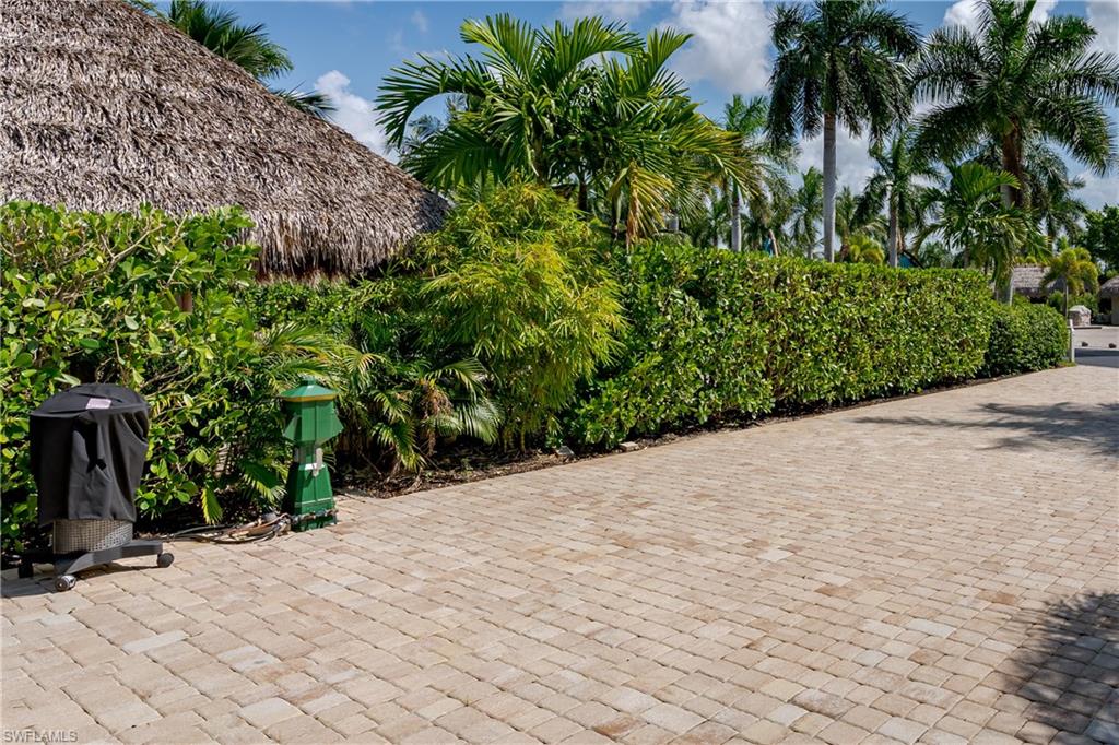 13565 Snapper Lane Naples, FL 34114 - Photo 9 of 38