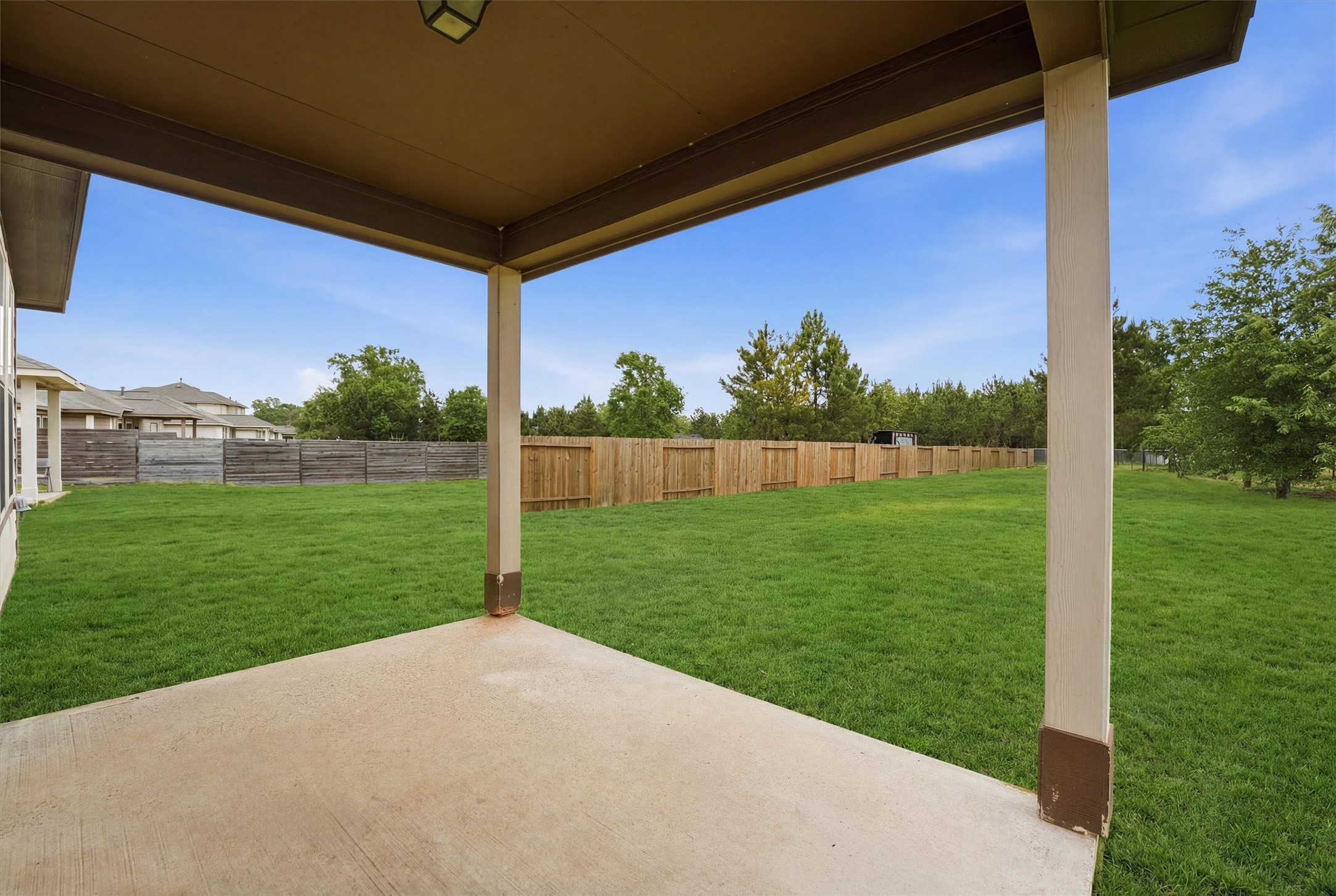 1634 Road 5102 Cleveland, TX 77327 - Photo 20 of 21 a view of a back yard