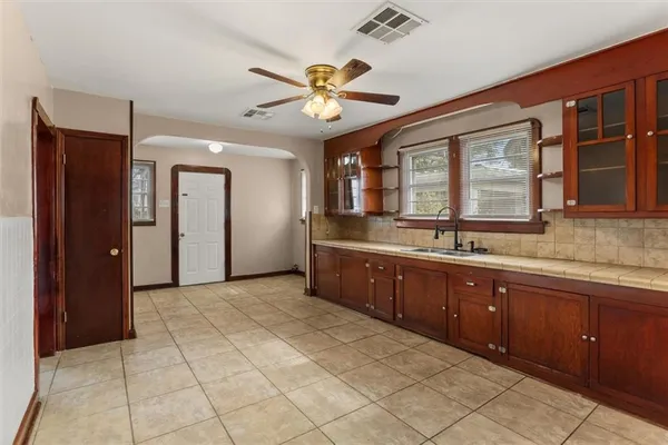 $1,300 | 537 Westwood Drive, Marrero, LA 70072