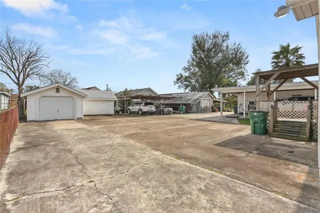 $1,400 | 537 Westwood Drive, Marrero, LA 70072