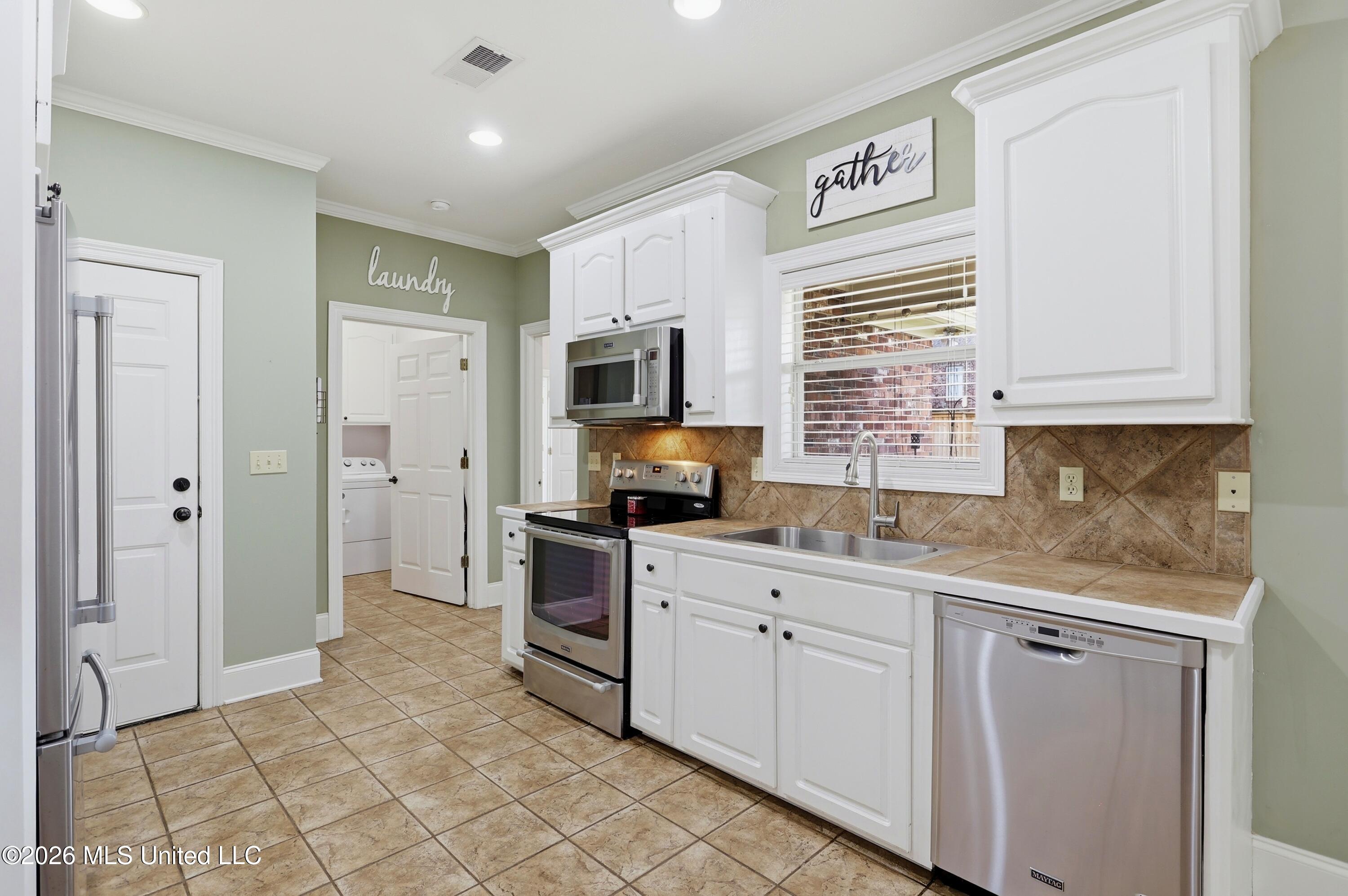 408 Pinebrook Circle Brandon, MS 39047 - Photo 9 of 27 408 Pinebrook Cir \ Home Tours MS (8)[12