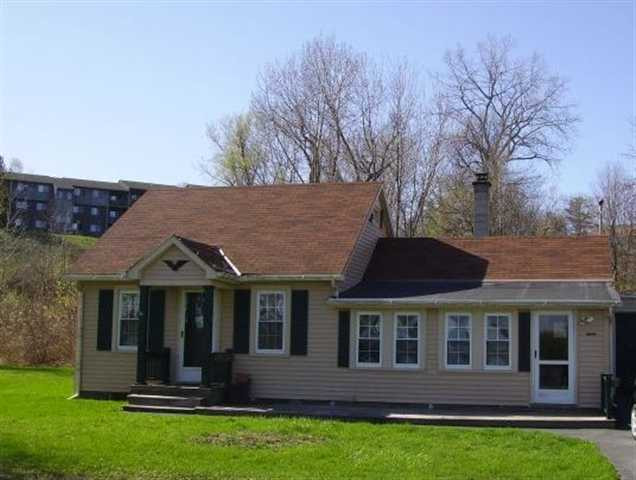 19 Old Canal Road Halfmoon, NY 12065 - Photo 1 of 11 Photo 1