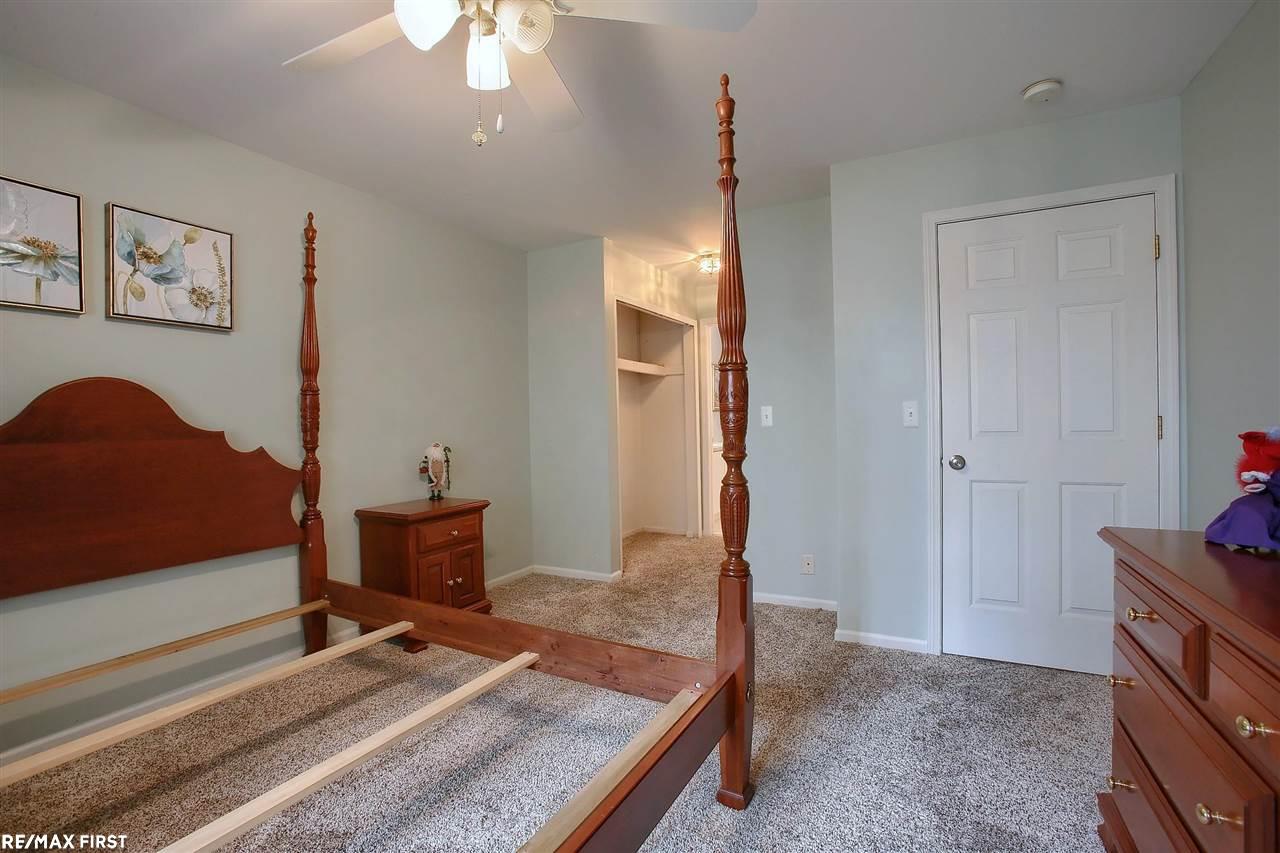 16726 Country Ridge Lane Macomb, MI 48044 - Photo 14 of 26