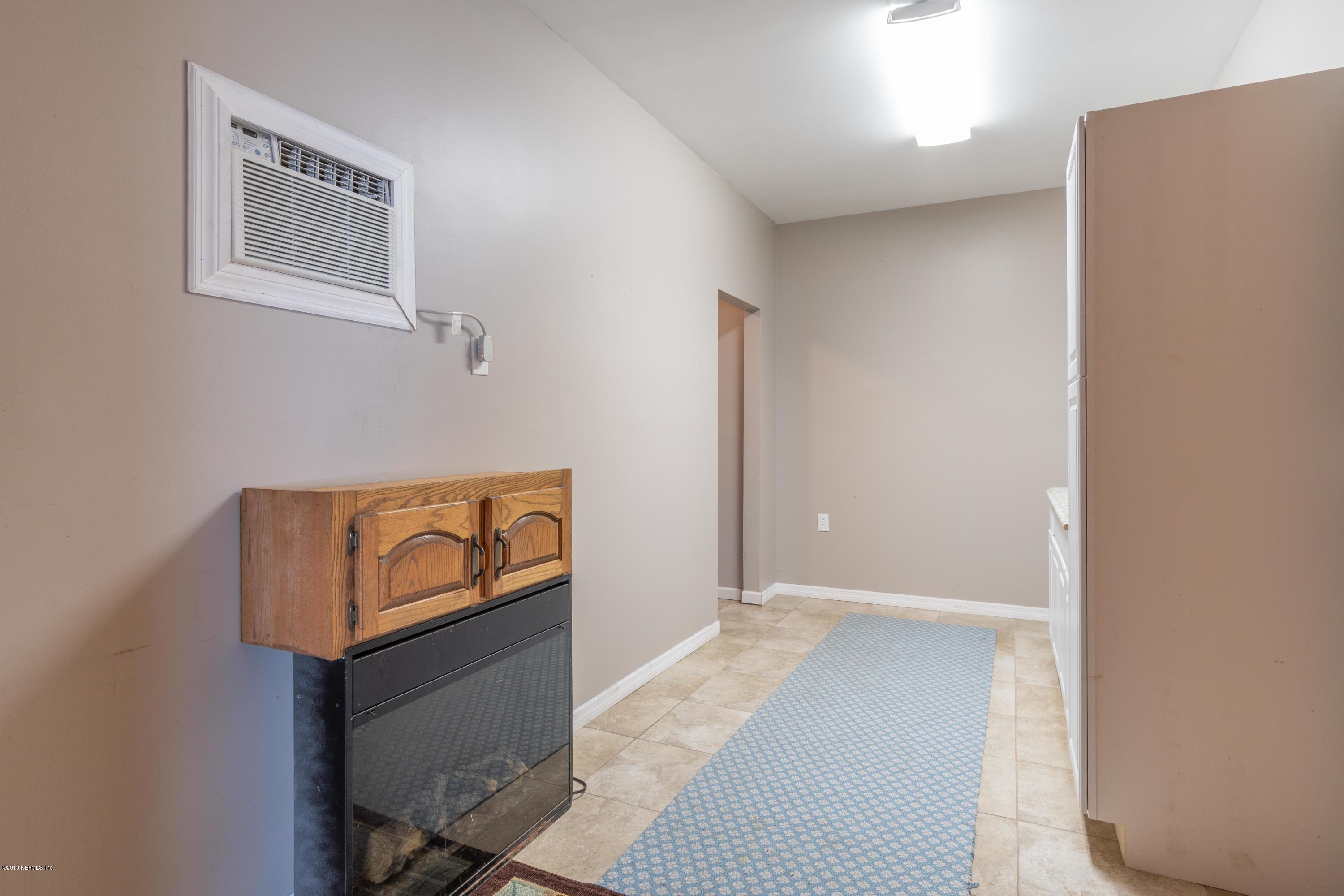 54256 Dornbush Road Callahan, FL 32011 - Photo 39 of 60 a view of an entryway with wall