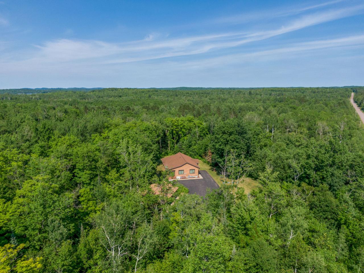 5712 Maplewood Road Hurley, WI 54534 - Photo 3 of 27 Gallery Image 3