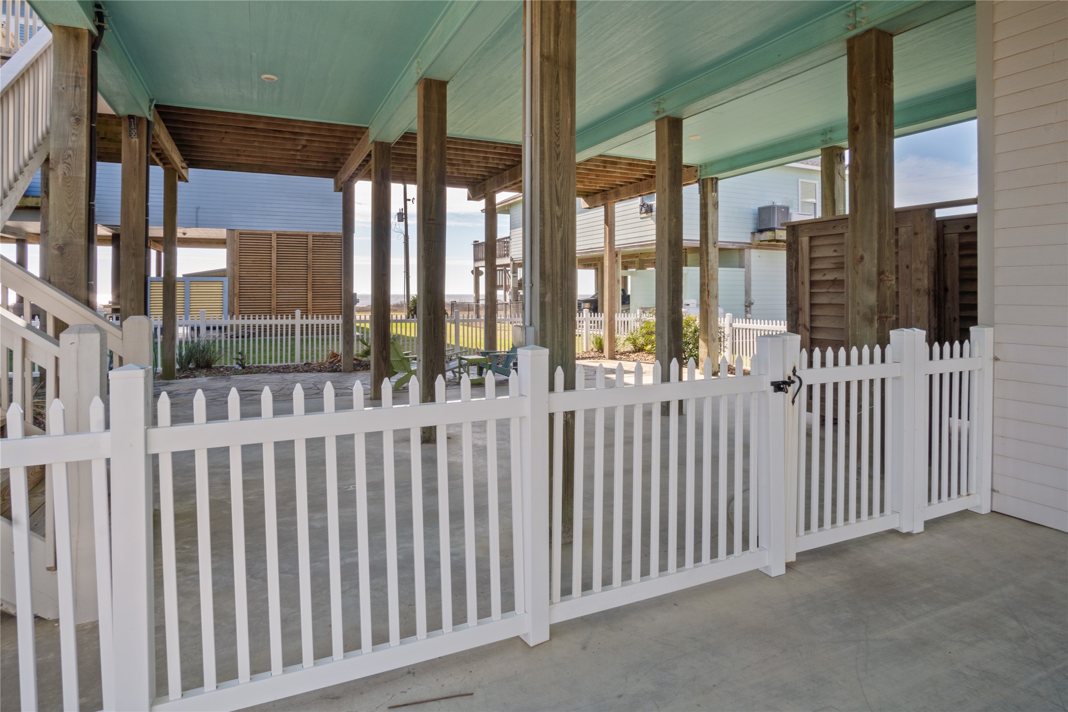 2570 Whitecap Crystal Beach, TX 77650 - Photo 30 of 38