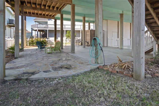 a view of house and front yard