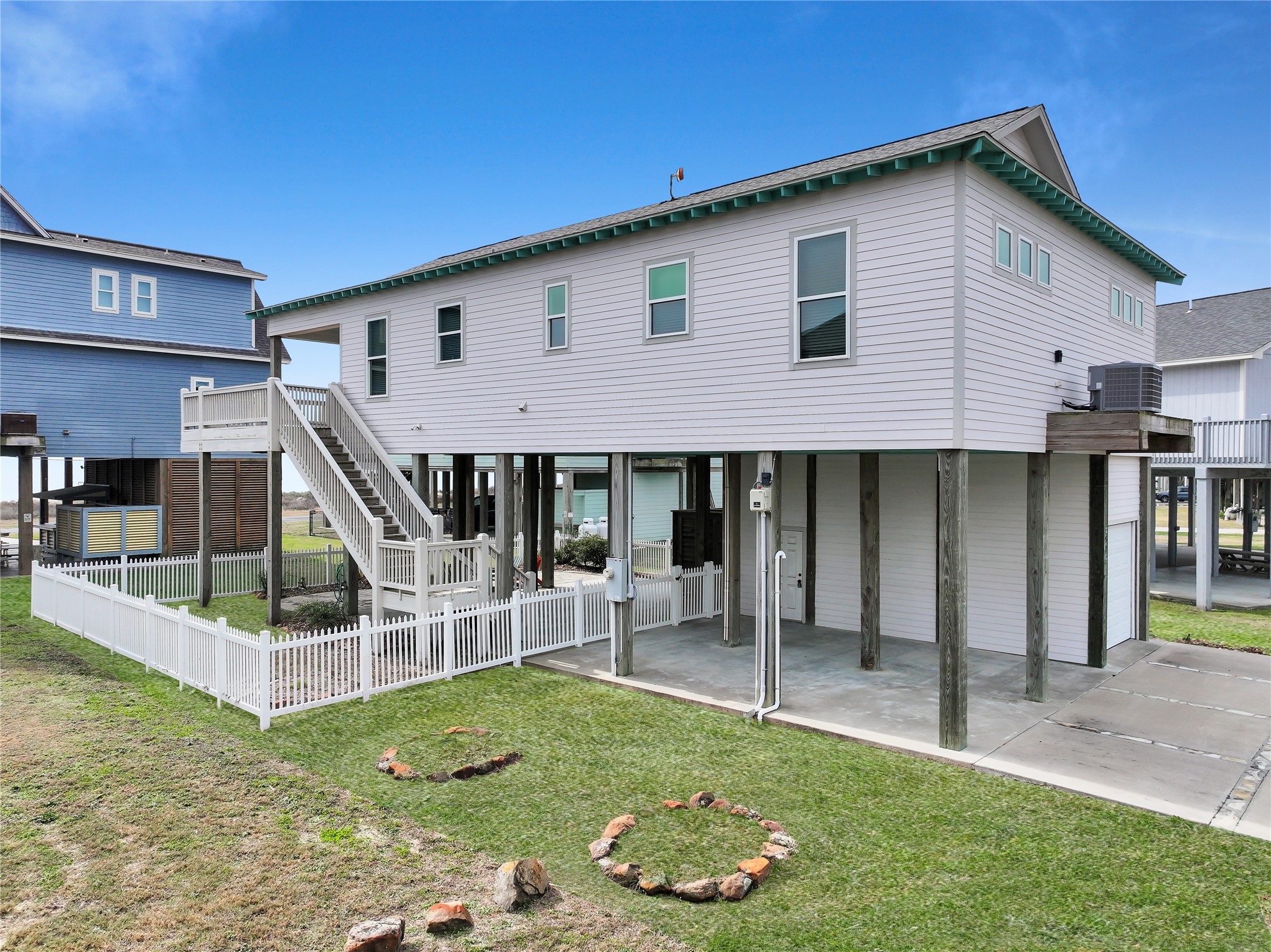 2570 Whitecap Crystal Beach, TX 77650 - Photo 35 of 38