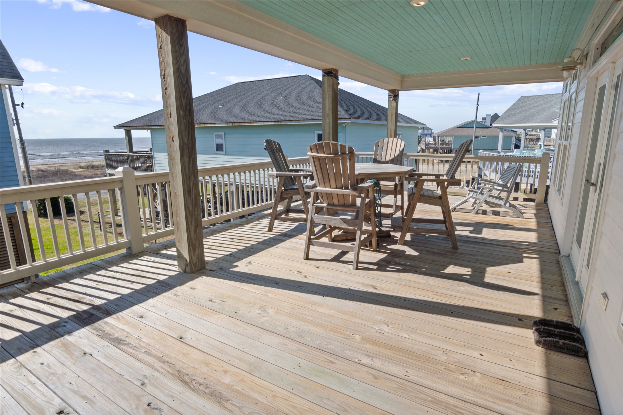 2570 Whitecap Crystal Beach, TX 77650 - Photo 4 of 38