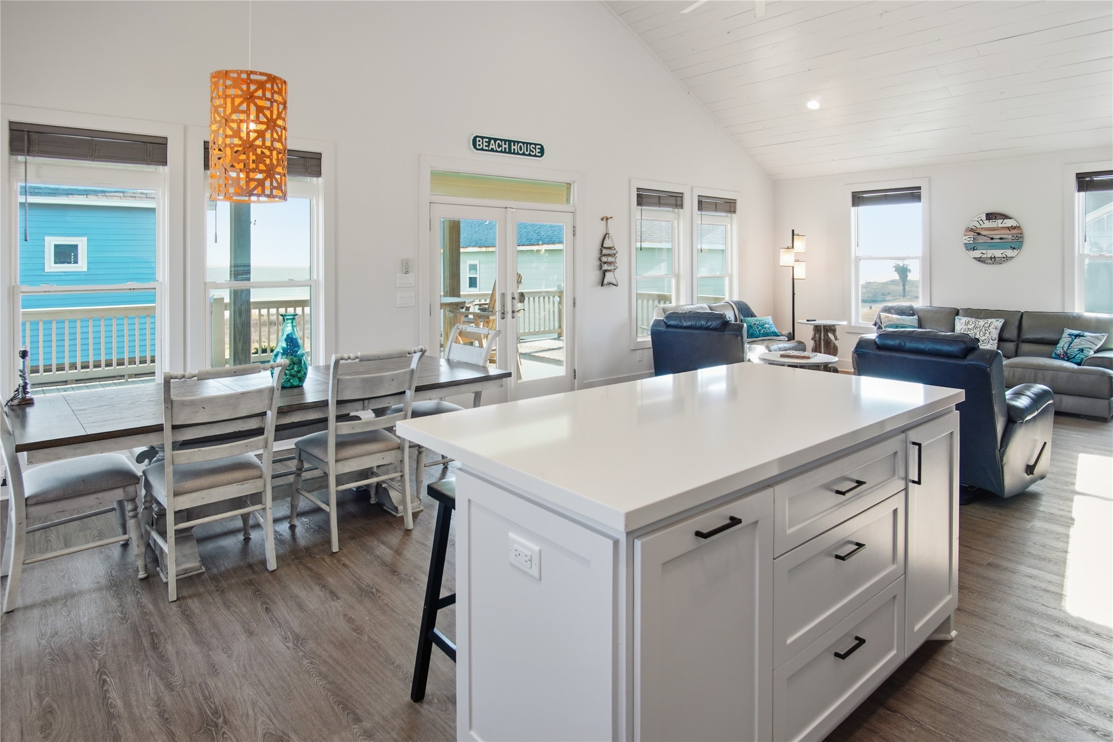 2570 Whitecap Crystal Beach, TX 77650 - Photo 8 of 38