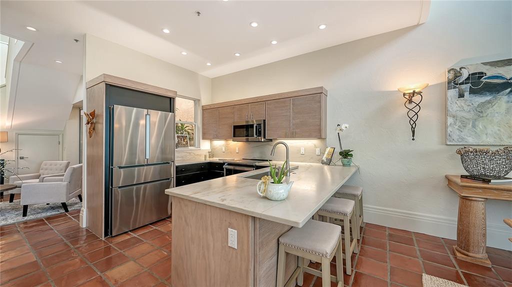 3530 Mistletoe Lane Longboat Key, FL 34228 - Photo 18 of 45