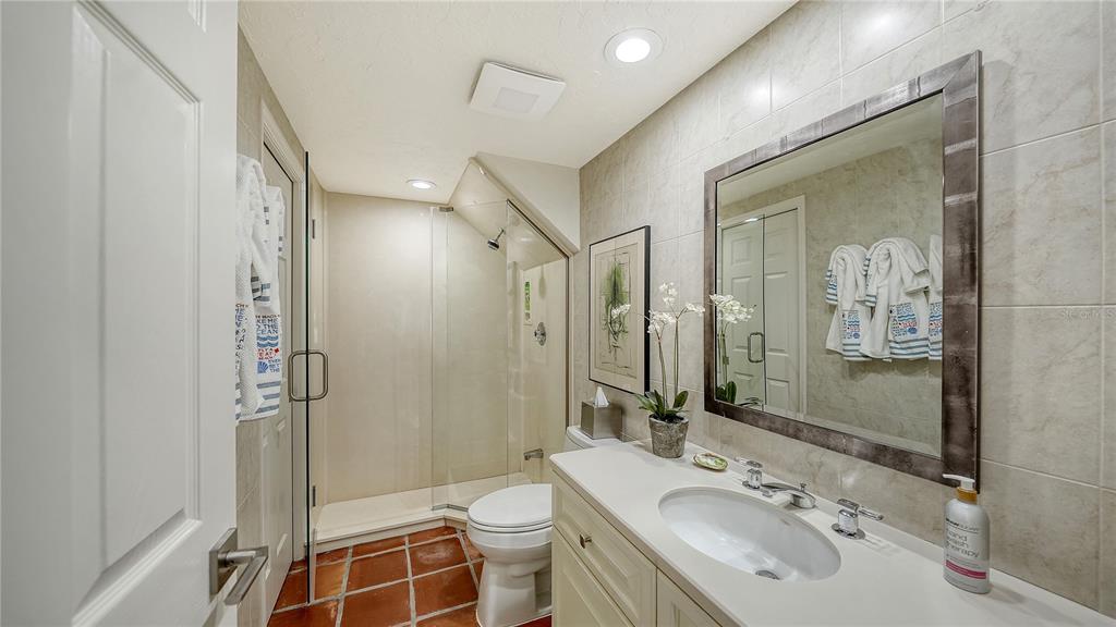 3530 Mistletoe Lane Longboat Key, FL 34228 - Photo 26 of 45