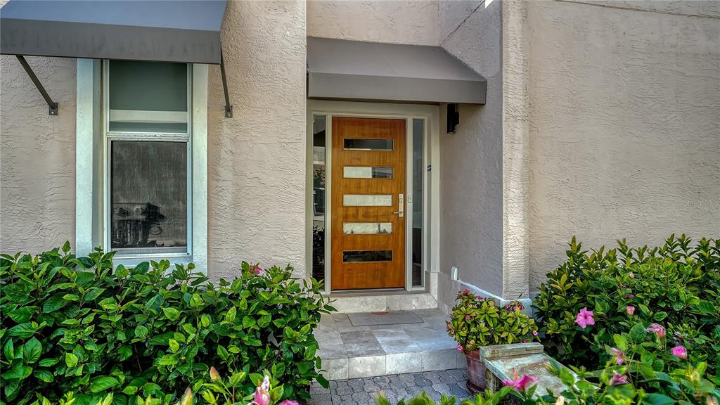 3530 Mistletoe Lane Longboat Key, FL 34228 - Photo 3 of 45