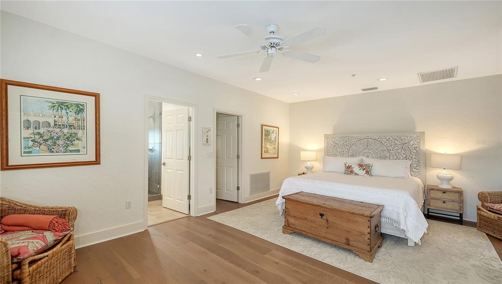 3530 Mistletoe Lane Longboat Key, FL 34228 - Photo 33 of 45