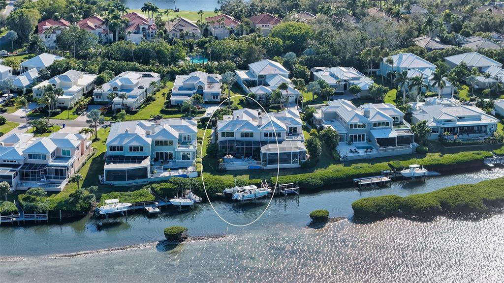 3530 Mistletoe Lane Longboat Key, FL 34228 - Photo 36 of 45