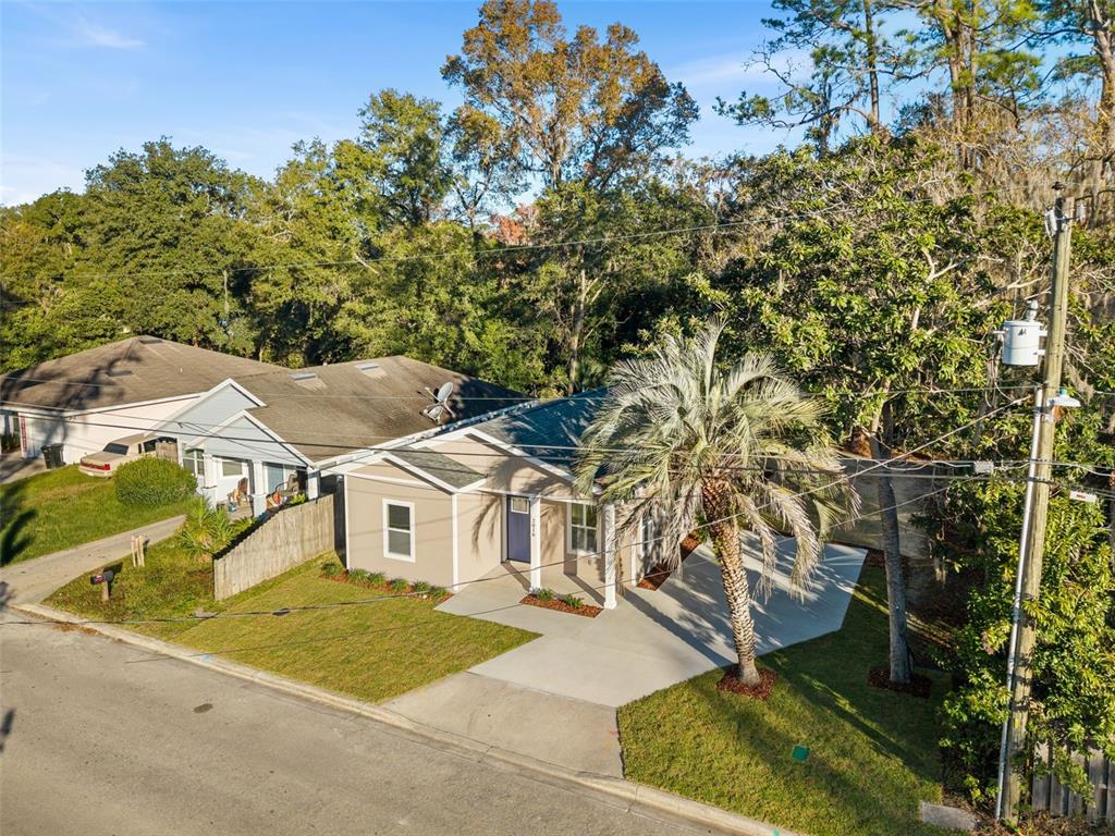 2016 Northeast 3rd Avenue Gainesville, FL 32641 - Photo 1 of 35