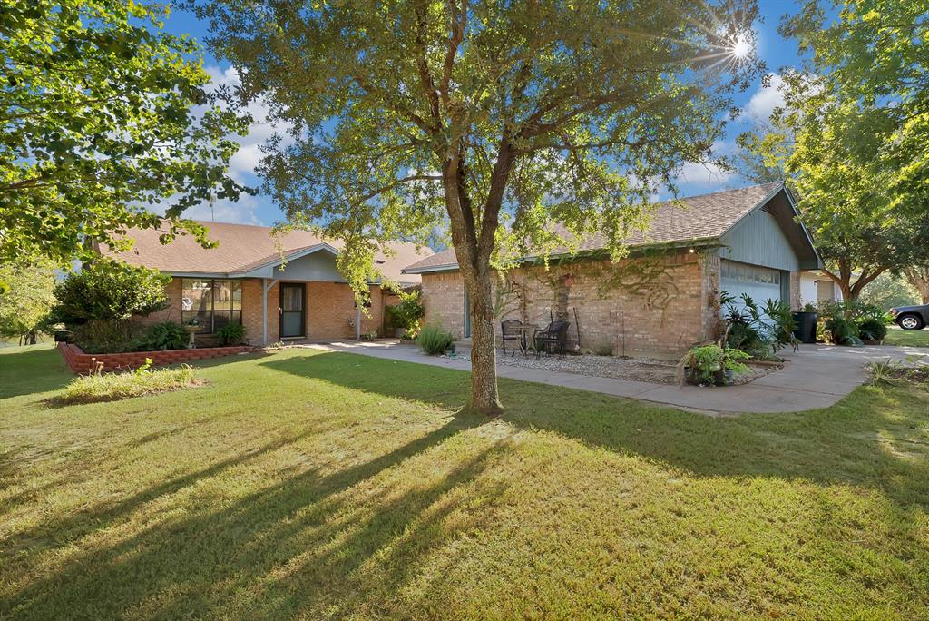 220 Rs County Road 3430 Emory, TX 75440 - Photo 4 of 28