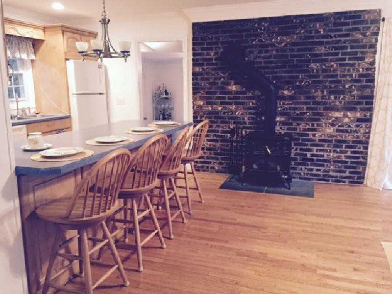 22 North View Road Narragansett, RI 02882 - Photo 13 of 17 Den/Family/Great Room.