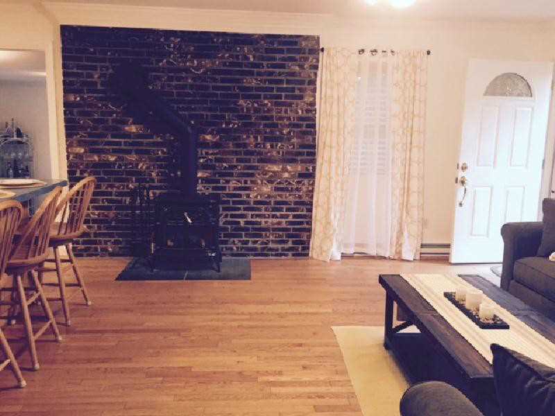 22 North View Road Narragansett, RI 02882 - Photo 5 of 17 Living Room.
