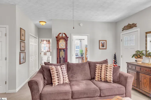 $220,900 | 208 River Oaks Circle, Piedmont, SC 29673