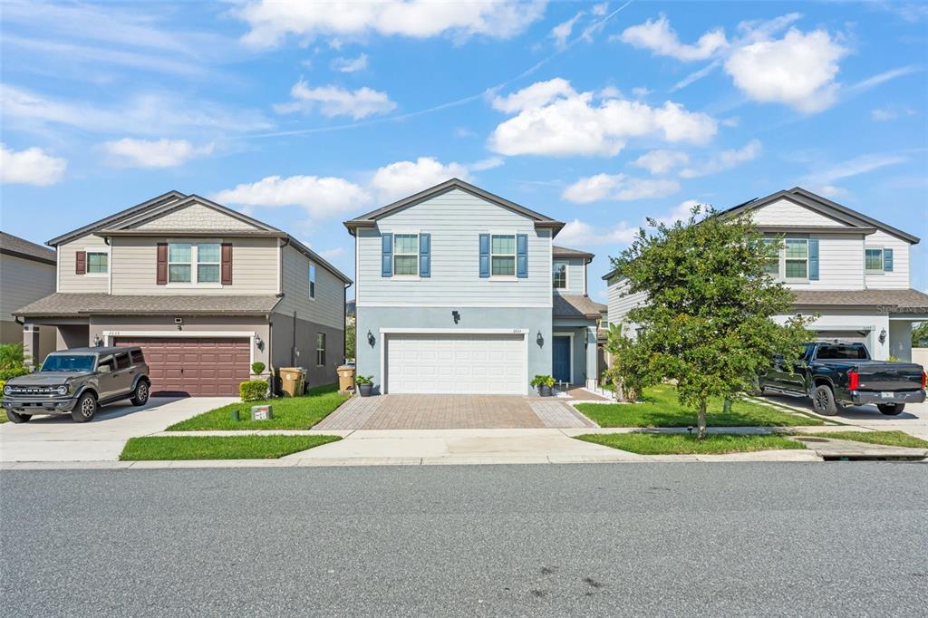 2631 East Lake Pointe Drive Kissimmee, FL 34744 - Photo 2 of 49 Gallery Image 2
