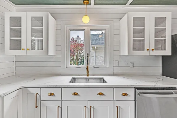 $419,777 | 3573 Windsor Road, Roanoke, VA 24018