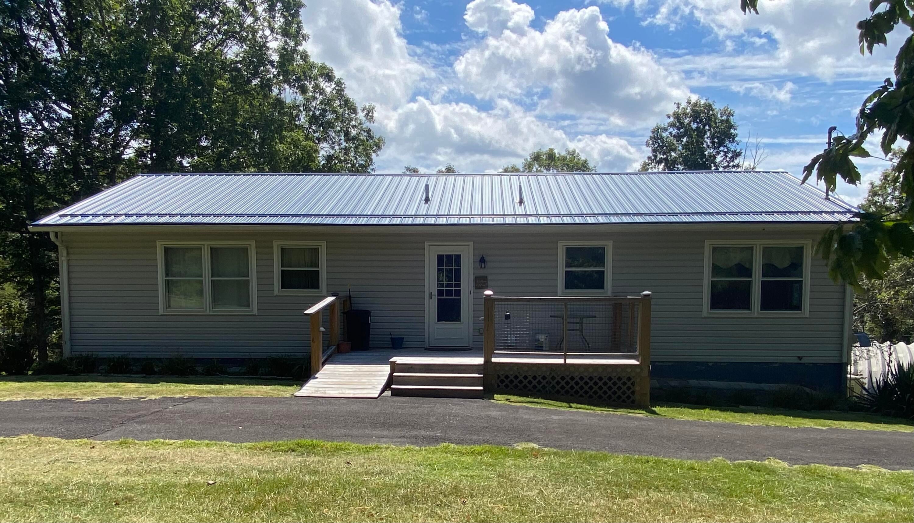 271 Woodland Road Hinton, WV 25951 - Photo 10 of 99 Gallery Image 10