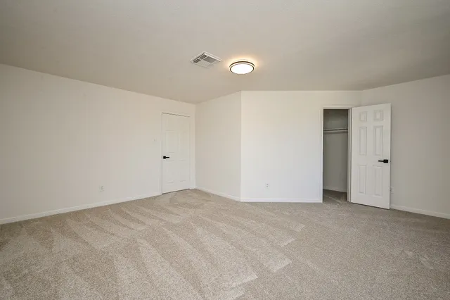 $575,000 | 2111 Walnut Creek Drive, League City, TX 77573