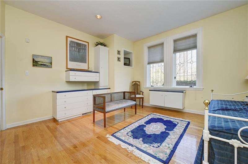 5642 Darlington Road Pittsburgh, PA 15217 - Photo 5 of 25