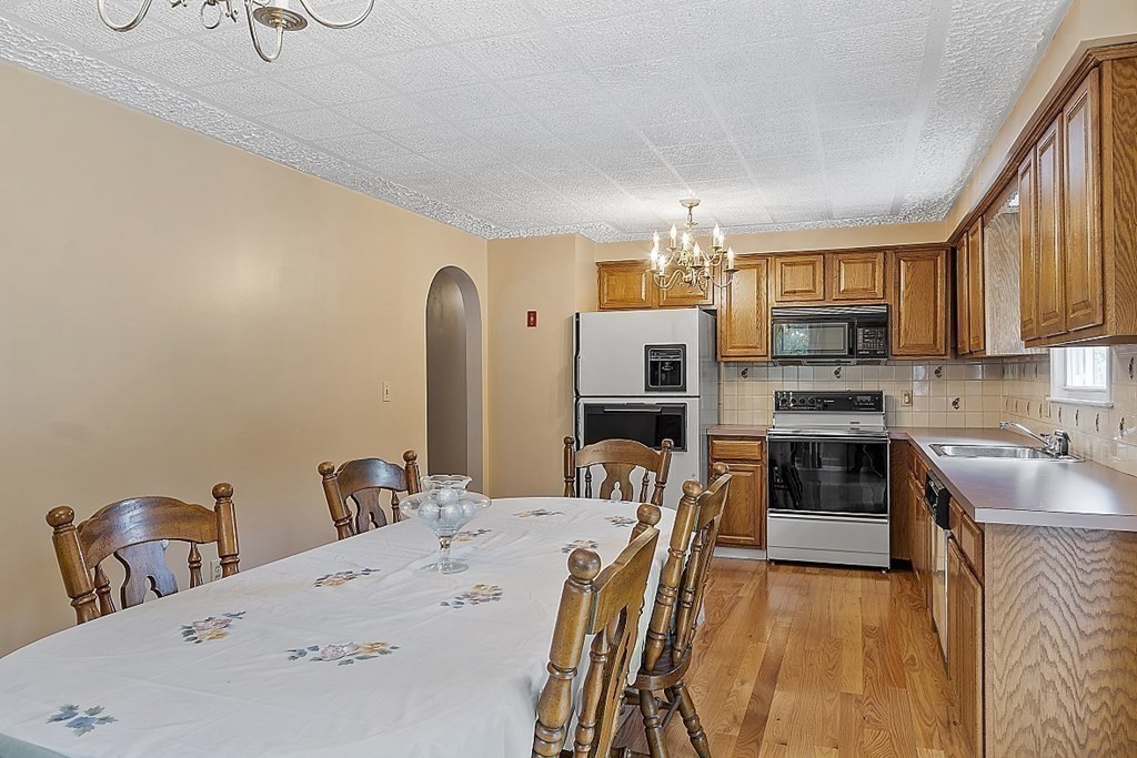 19 Bernard Road Dracut, MA 01826 - Photo 20 of 39