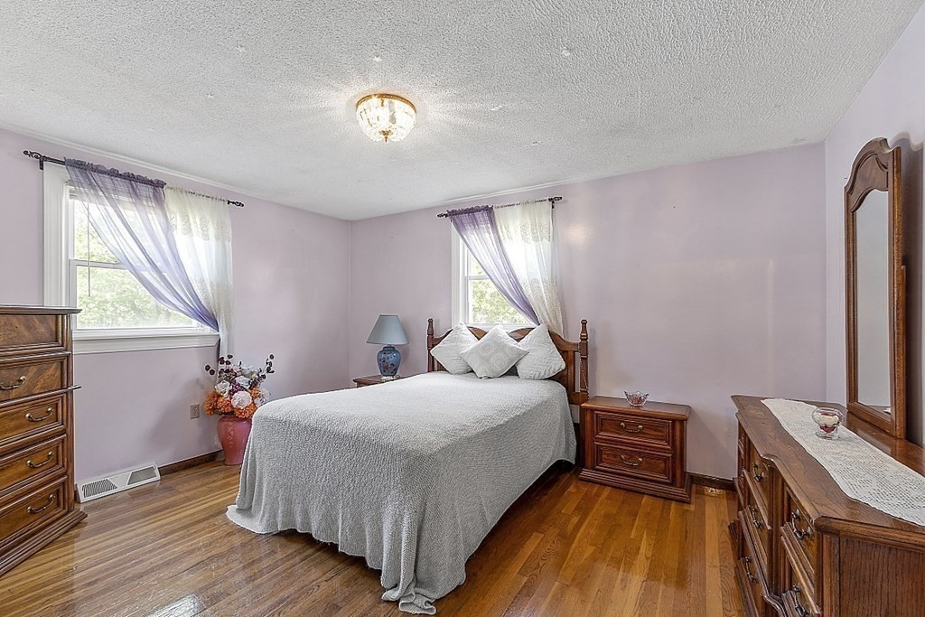 19 Bernard Road Dracut, MA 01826 - Photo 28 of 39