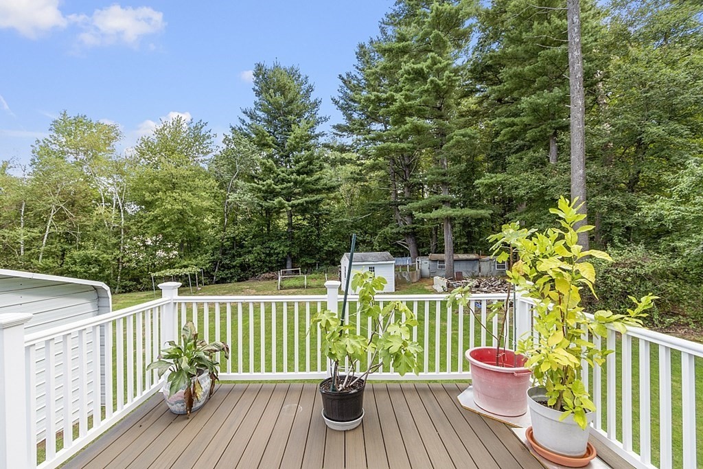 19 Bernard Road Dracut, MA 01826 - Photo 4 of 39