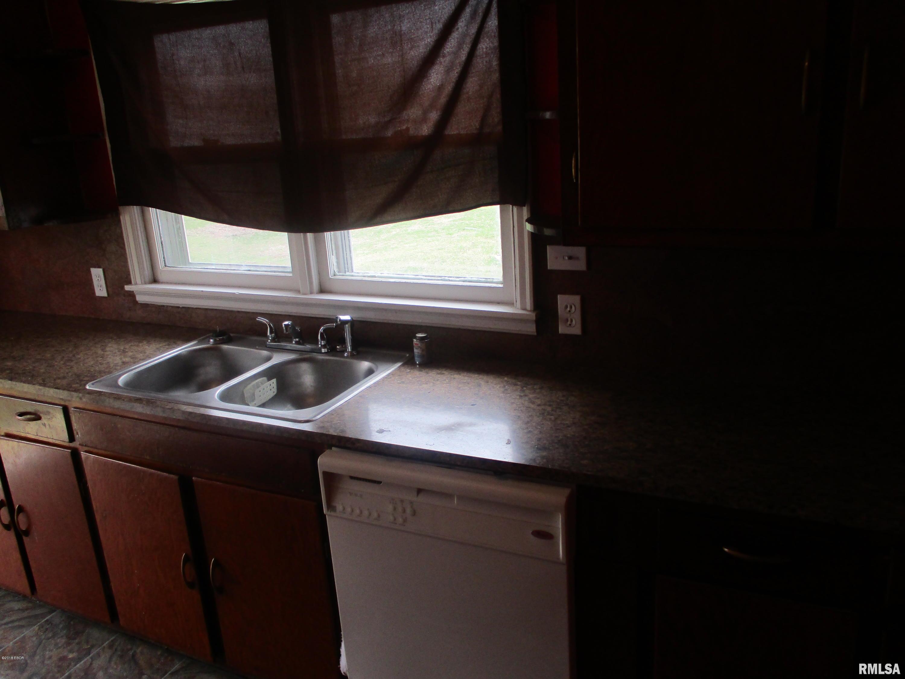 1102 East Ruth Street Benton, IL 62812 - Photo 22 of 24 Gallery Image 22