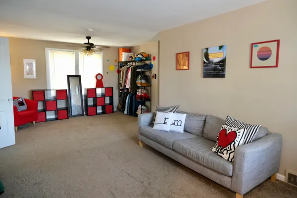 $155,250 | 13742 Hobart Avenue, Warren, MI 48089