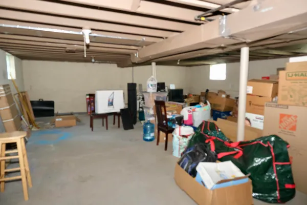 $155,250 | 13742 Hobart Avenue, Warren, MI 48089