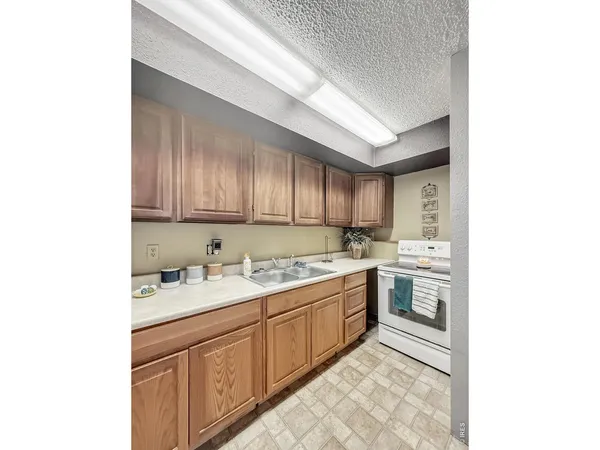 $380,000 | 133 South Morlan Avenue, Holyoke, CO 80734