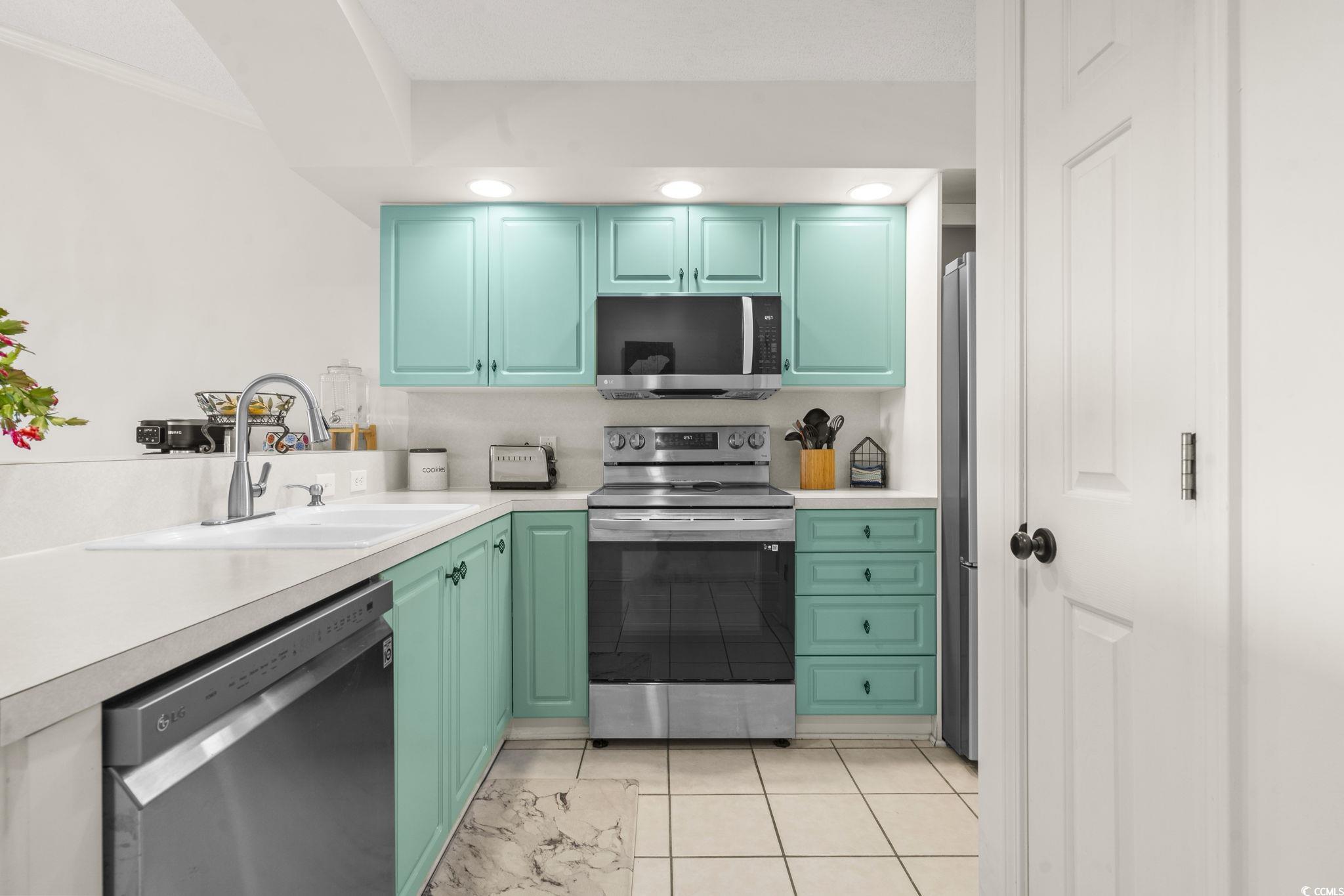 4405 Eastport Boulevard, Unit D8 Little River, SC 29566 - Photo 8 of 40