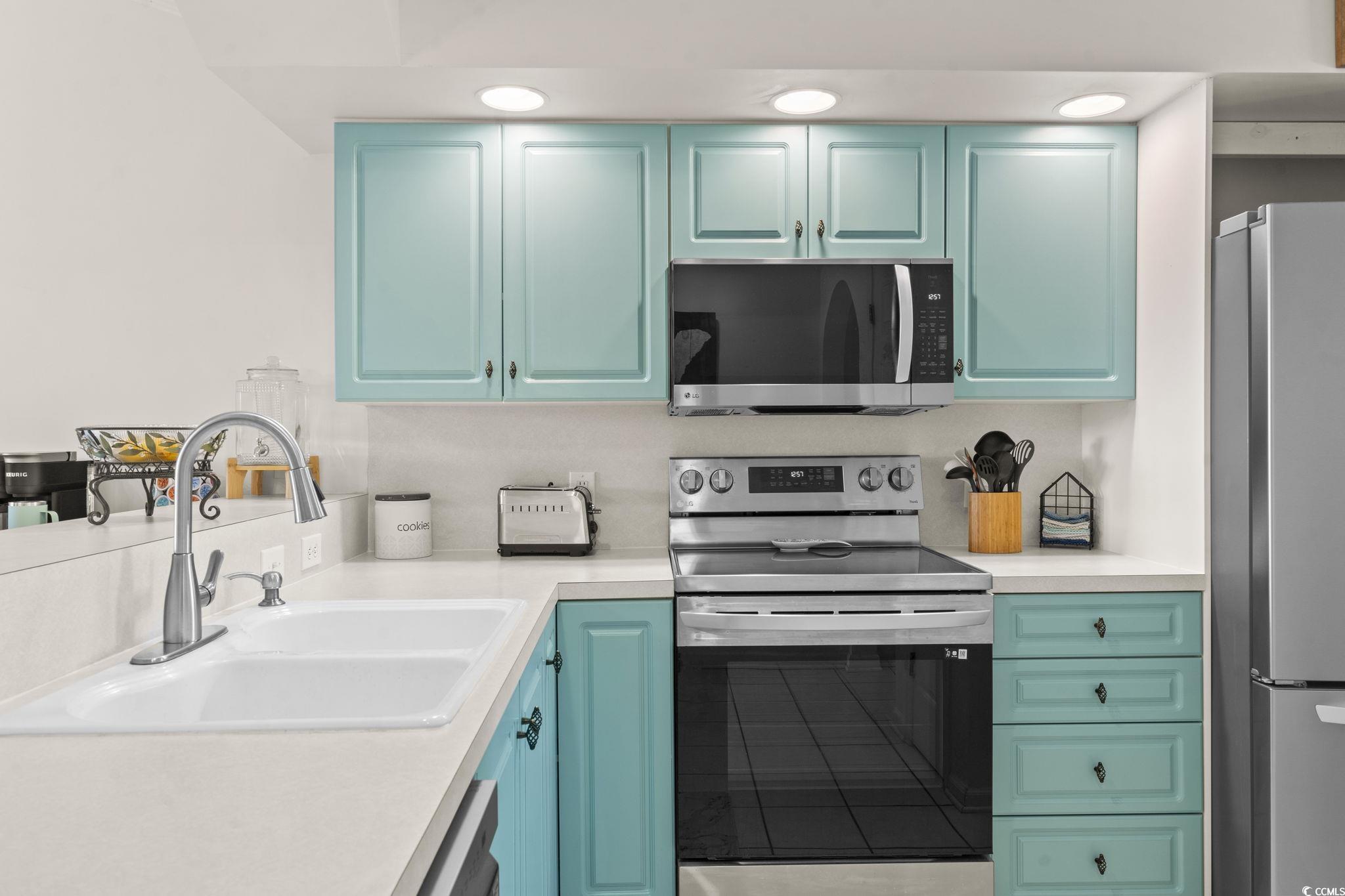 4405 Eastport Boulevard, Unit D8 Little River, SC 29566 - Photo 9 of 40