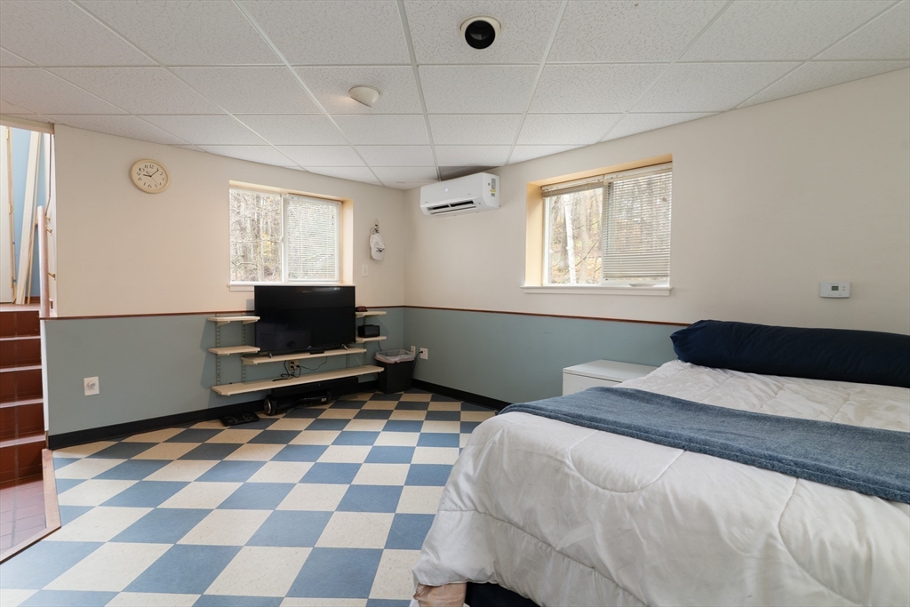 68 Lyon Road West Brookfield, MA 01585 - Photo 24 of 40
