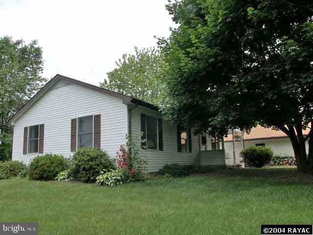 11 Locust Lane Windsor, PA 17366 - Photo 1 of 1 Gallery Image 1