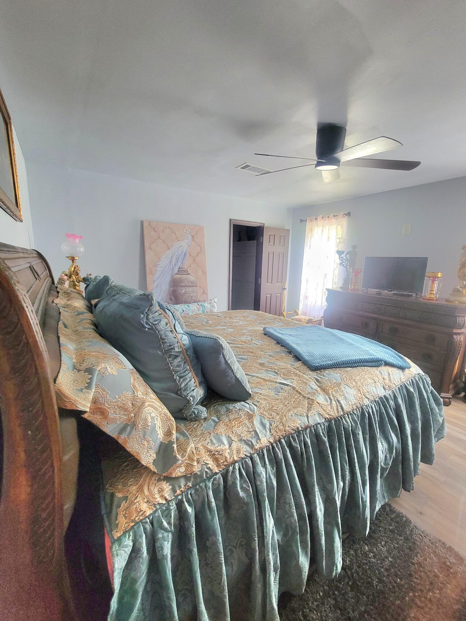 1508 Crooked Creek Road Ponce de Leon, FL 32455 - Photo 21 of 62 a bedroom with a bed and a window