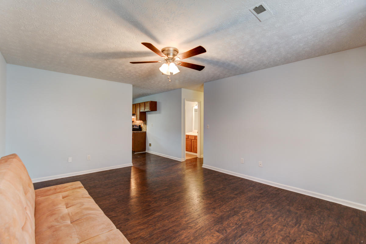 5014 Stewart Ridge Road Knoxville, TN 37938 - Photo 11 of 23 Living Room 3
