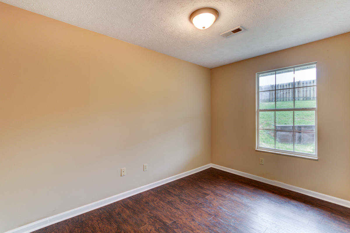 5014 Stewart Ridge Road Knoxville, TN 37938 - Photo 12 of 23 Bonus Room/Office