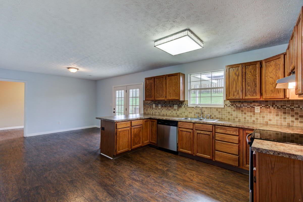 5014 Stewart Ridge Road Knoxville, TN 37938 - Photo 3 of 23 Kitchen