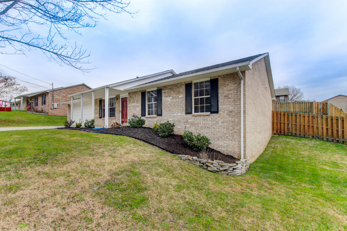 5014 Stewart Ridge Road Knoxville, TN 37938 - Photo 23 of 23 Front Side View